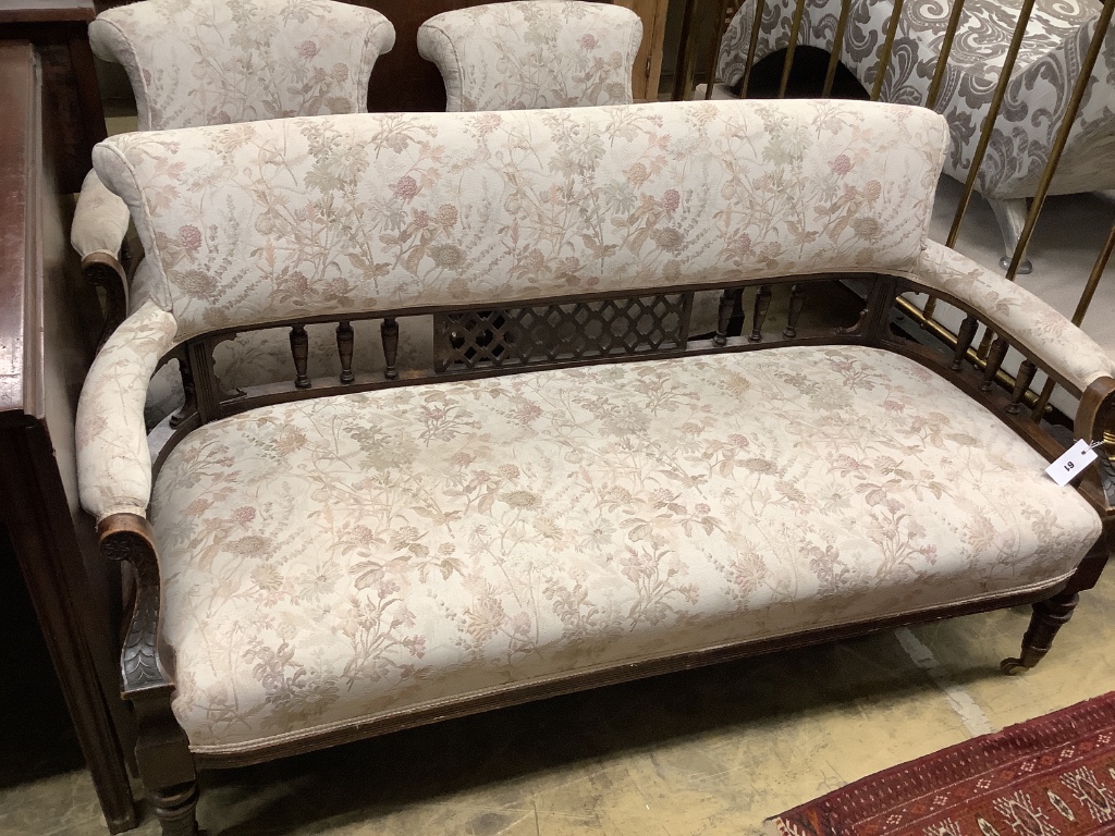 A Victorian mahogany three piece salon suite, settee width 134cm depth 64cm height 76cm